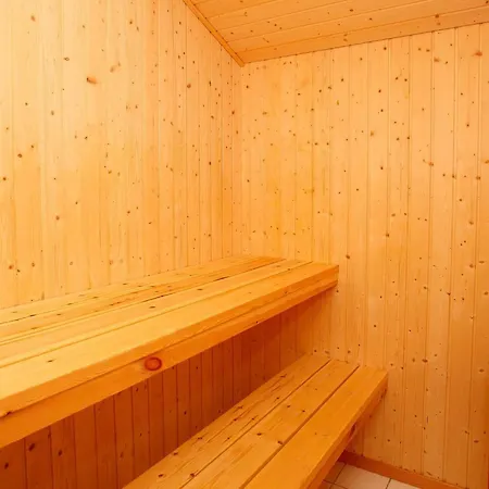 8 Person In Lokken-by Traum * Lokken